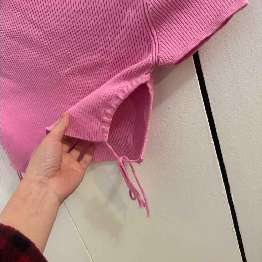 Pink Ribbed Crop Top - Picture 3 of 4
